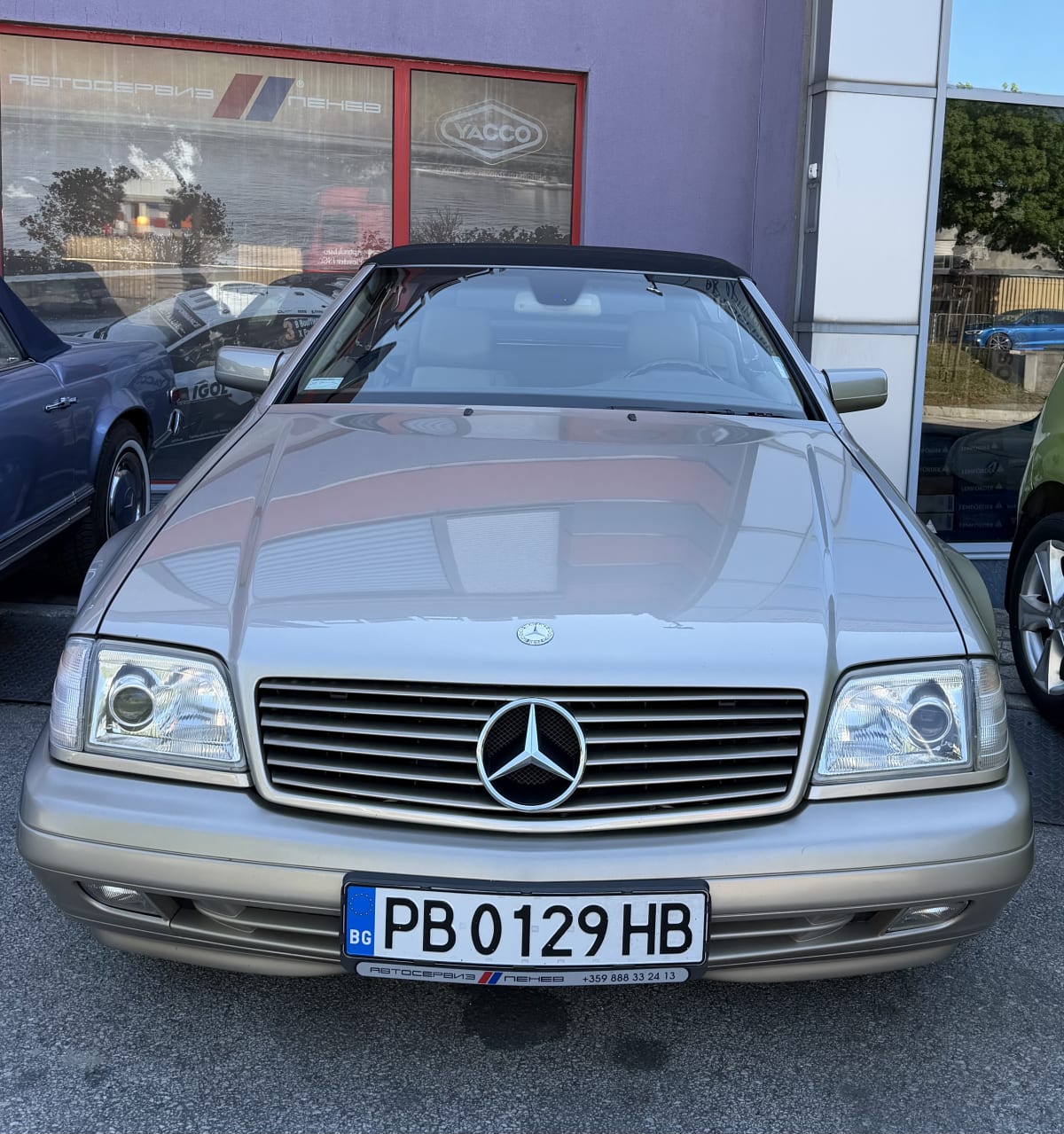 Mercedes Benz R129